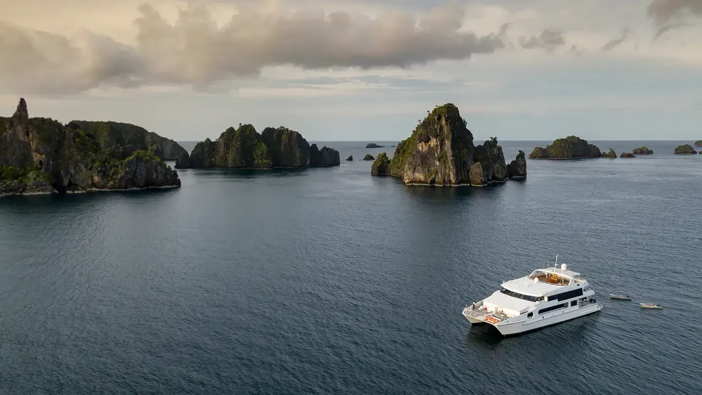 The Best Raja Ampat Luxury Yacht Charters for 2027: A Definitive Guide
