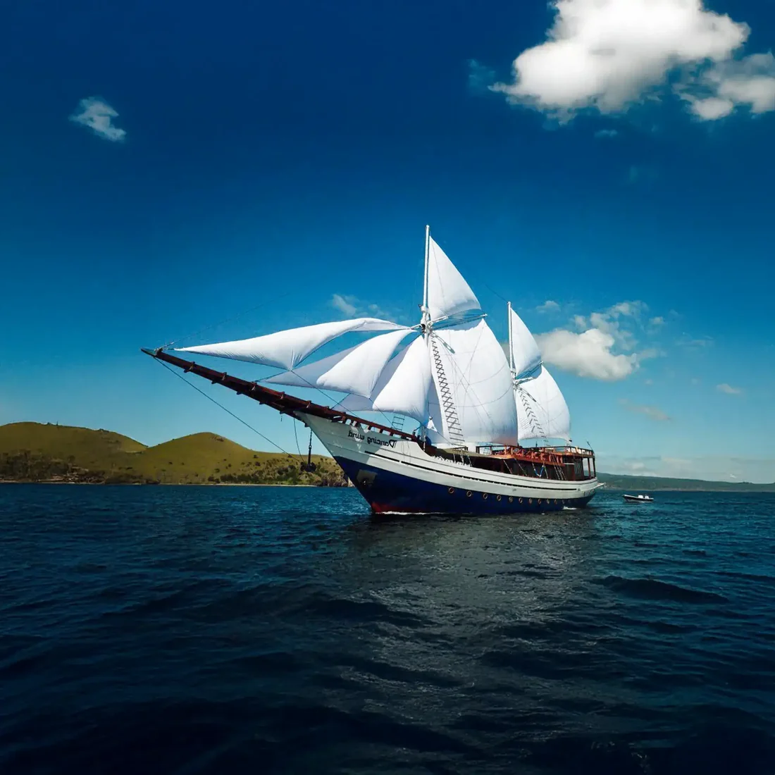 Planning Your Dream Raja Ampat Luxury Yacht Trip 2027: An AI-Powered Guide